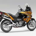 https://eshop-stickers.com/sites/default/files/imagecache/product_full/gallery_photos/1/varadero_xl1000v_gold_2007_2009_stickers_decals.jpg